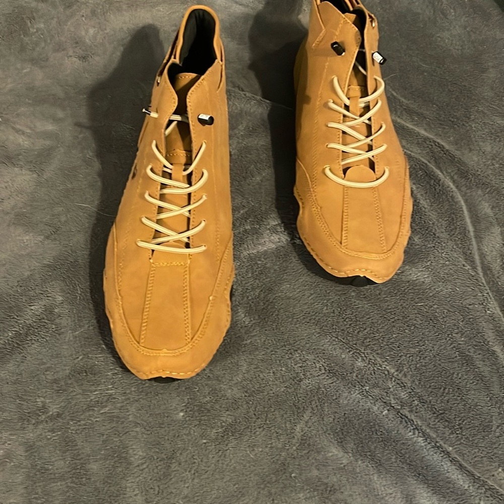 New Tan Suede Boots with Chunky Sole and Minimalist Design